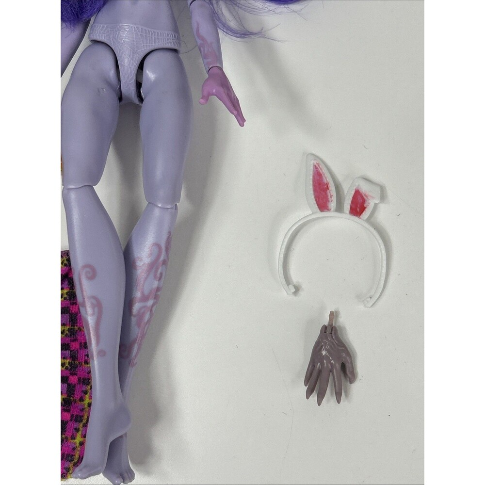 Monster High Doll Lot Twyla Marisol Coxi Hand Venus Flytrap Draculaura Clothes - Picture 6 of 7